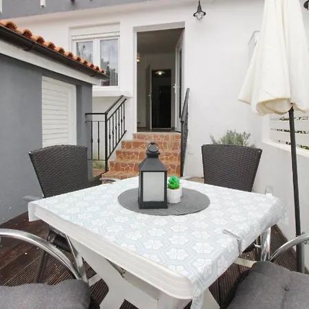 Rose 2 Apartament Baška