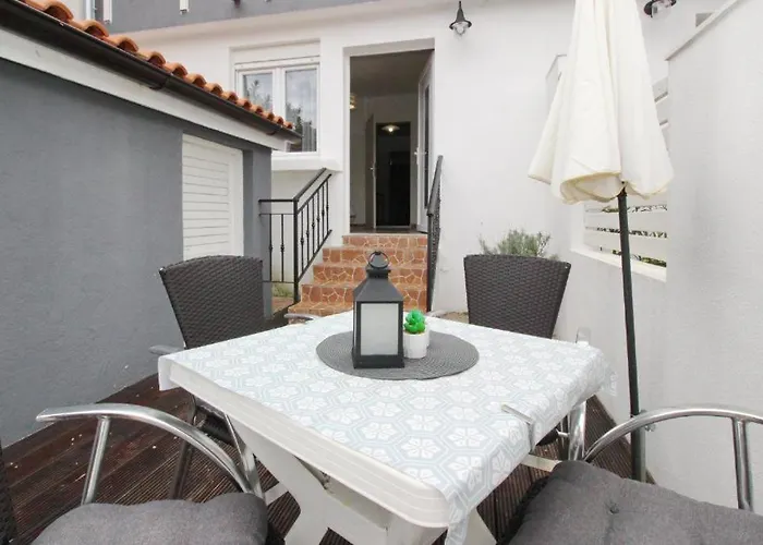 Rose 2 Apartment Baška