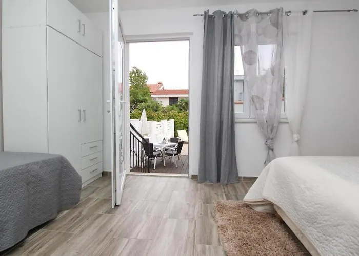 Apartment Rose 2 Baška