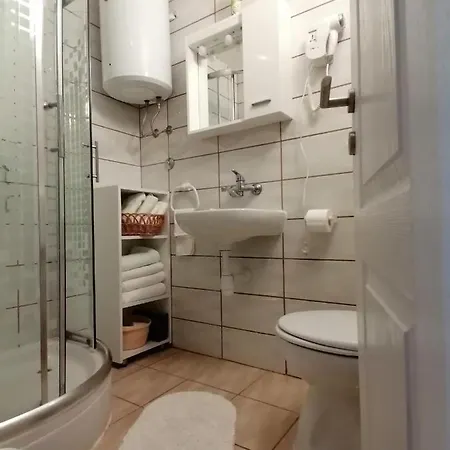 Rose 2 Apartman *